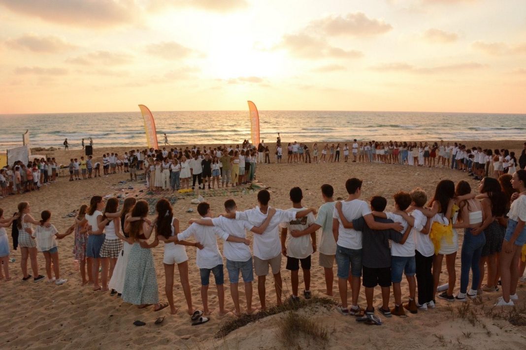 Camp Kimama, the internationally renowned summer camp organization, announced the official launch of its Ambassador Program for American Jewish teens, following a successful pilot program last summer.