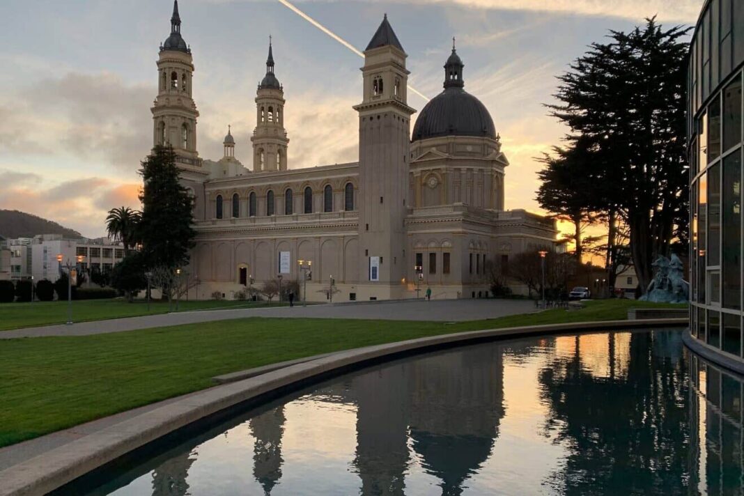 The University of California, San Francisco at sunset. Credit: Jallen8307 via Wikimedia Commons