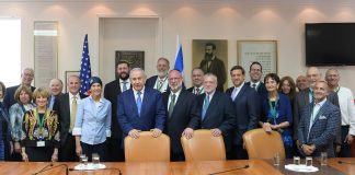 Netanyahu with OU Rabbis photo credit: Amos Ben-Gershom (GPO)