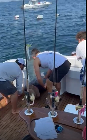 WATCH: Crew on Boat Owned by Joe & Jack Cabasso Rescue Stranded Boaters ...