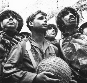 Dr. Yitzhak Yifat, IDF Soldier in Iconic Photo of Liberation of ...