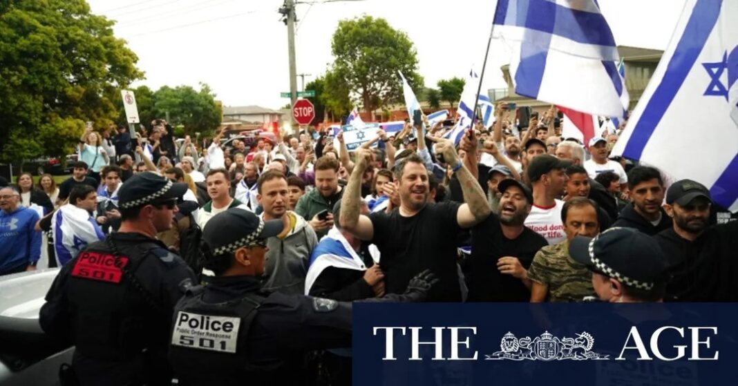 A man was arrested during a rally outside a synagogue in Caulfield North on Nov. 25, highlighting escalating tensions between pro-Israel and pro-Palestine supporters.