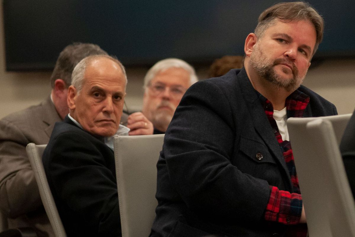 MTA board members Lawrence Schwartz (left) and John Samuelsen (right).